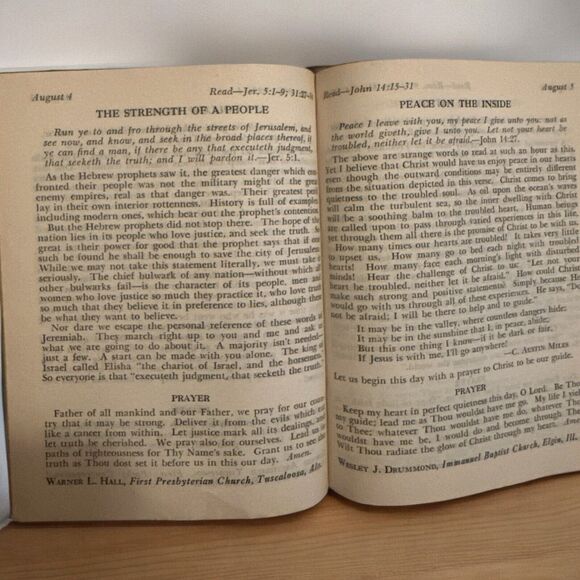 WWII 1942 Strength for Service to God and Country Military Daily Devotional - Picture 5 of 6